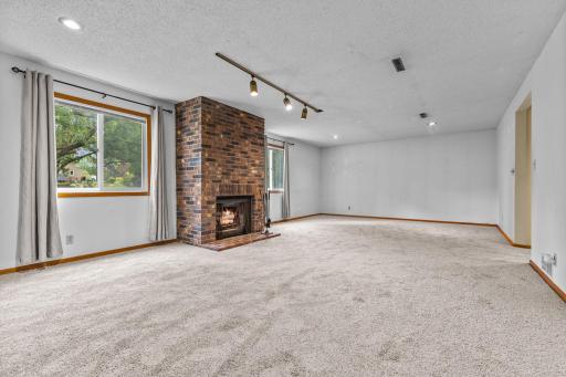 4212 Desoto Street, Vadnais Heights, MN 55127