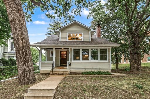 1977 Grand Avenue, Saint Paul, MN 55105
