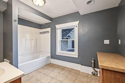 1977 Grand Avenue, Saint Paul, MN 55105