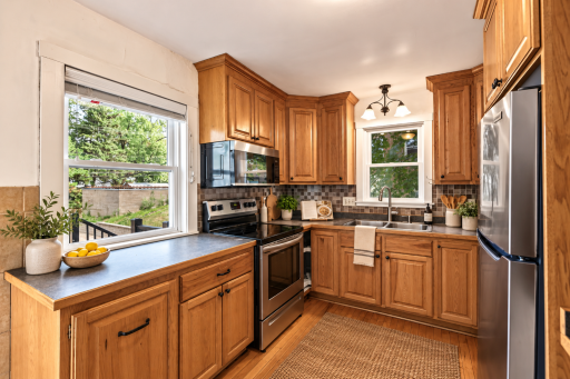 1977 Grand Avenue, Saint Paul, MN 55105