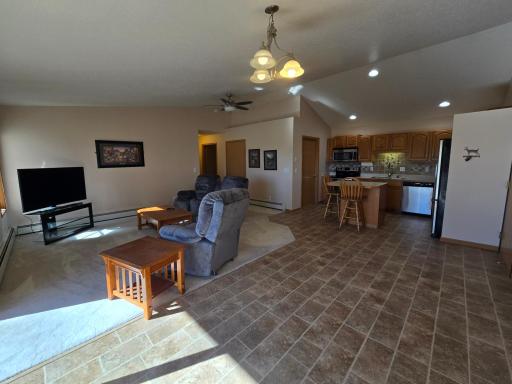 405 Clausen Avenue SW, 5, Bemidji, MN 56601