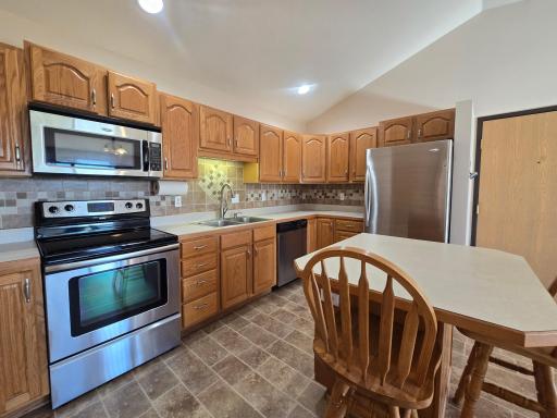 405 Clausen Avenue SW, 5, Bemidji, MN 56601