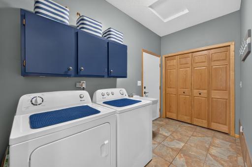 11140 Lake Pointe Drive, Chisago City, MN 55013