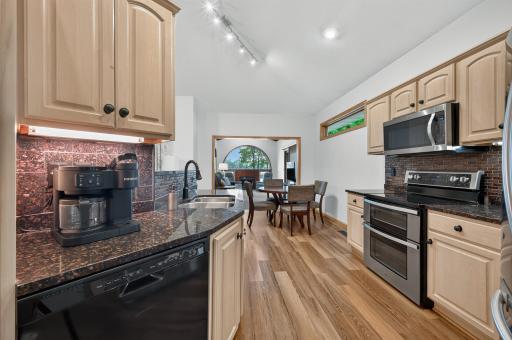 11140 Lake Pointe Drive, Chisago City, MN 55013