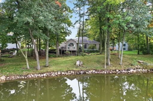 11140 Lake Pointe Drive, Chisago City, MN 55013