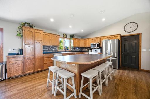 5606 57 1/2 Avenue N, Harwood, ND 58042