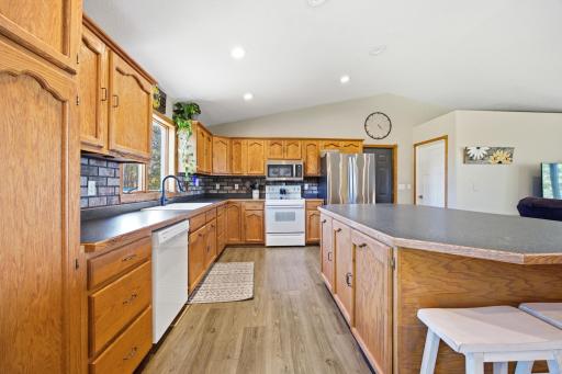 5606 57 1/2 Avenue N, Harwood, ND 58042
