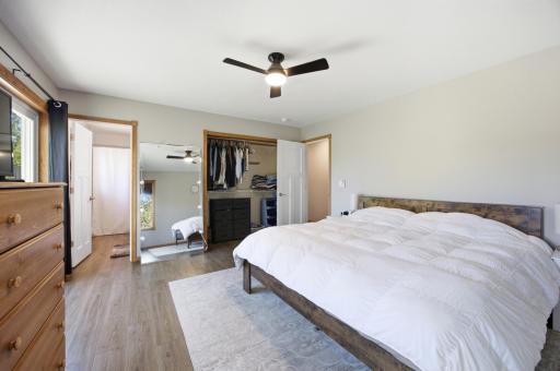 5606 57 1/2 Avenue N, Harwood, ND 58042