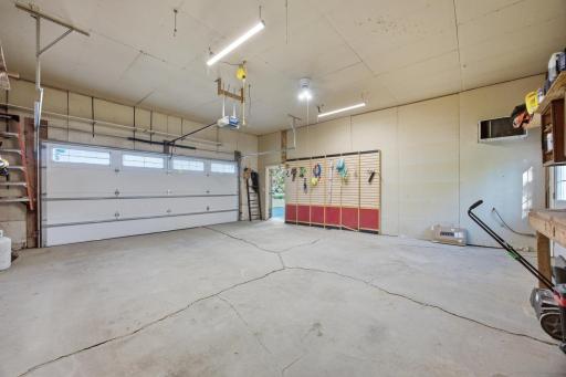 5606 57 1/2 Avenue N, Harwood, ND 58042