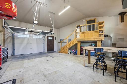 5606 57 1/2 Avenue N, Harwood, ND 58042