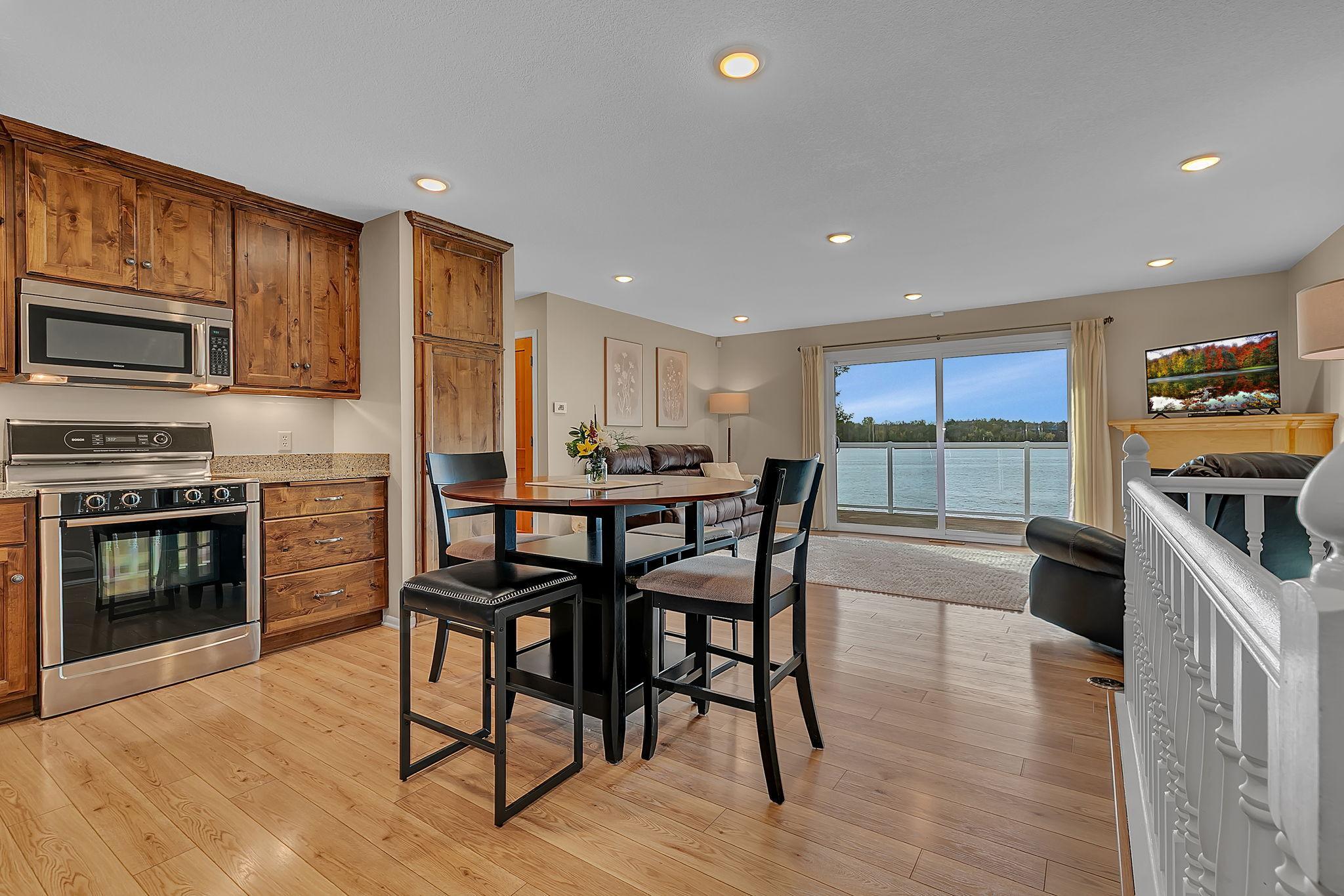Seamless flow from the kitchen/dining - more of the fabulous view!