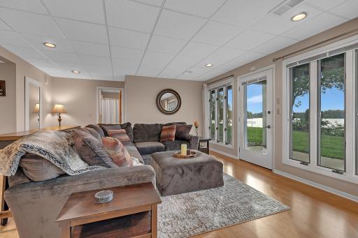 Wall of windows and plenty of space to relaxing or entertaining