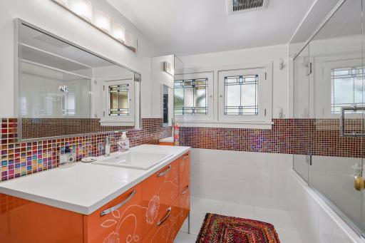 2409 E Lake Of The Isles Parkway, Minneapolis, MN 55405