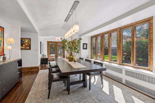 2409 E Lake Of The Isles Parkway, Minneapolis, MN 55405