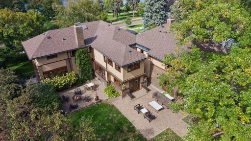 2409 E Lake Of The Isles Parkway, Minneapolis, MN 55405