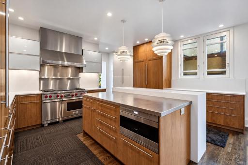 2409 E Lake Of The Isles Parkway, Minneapolis, MN 55405