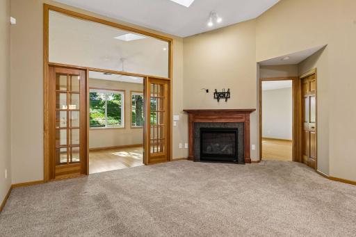 7658 Newbury Road, Woodbury, MN 55125