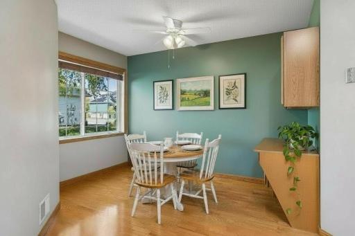 7658 Newbury Road, Woodbury, MN 55125