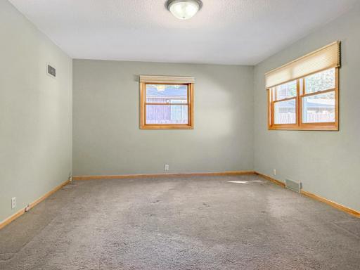 207 E Hollett Street, Tracy, MN 56175