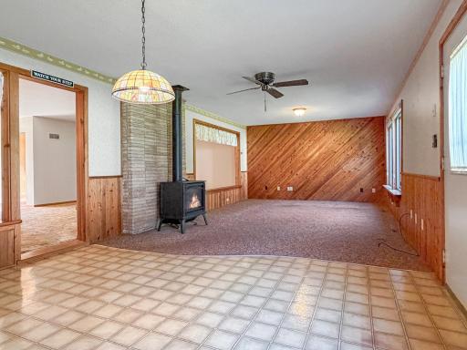 207 E Hollett Street, Tracy, MN 56175