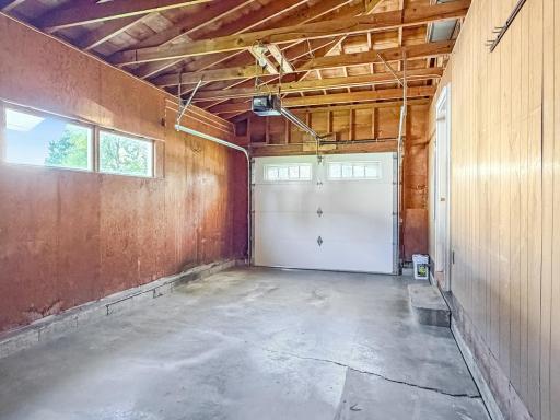 207 E Hollett Street, Tracy, MN 56175