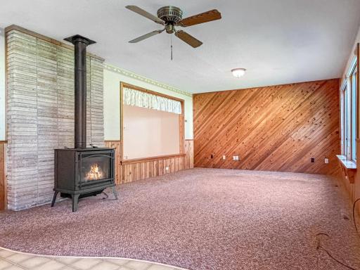 207 E Hollett Street, Tracy, MN 56175