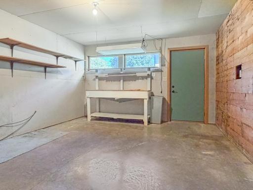 207 E Hollett Street, Tracy, MN 56175