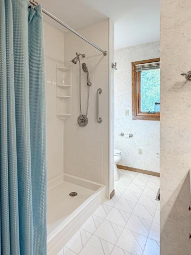 207 E Hollett Street, Tracy, MN 56175