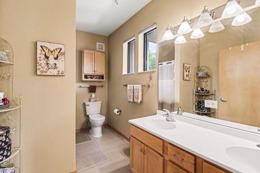 820 Emerald Street, 117, Saint Paul, MN 55114