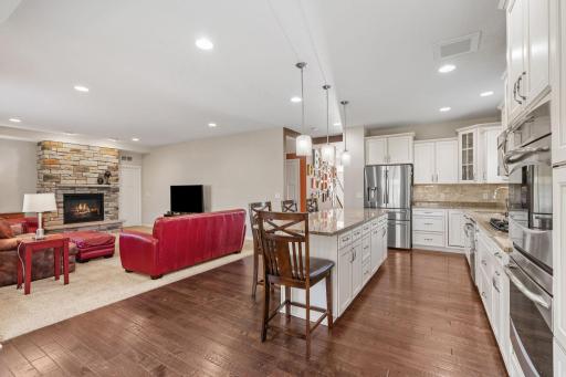 19372 140th Avenue N, Rogers, MN 55374
