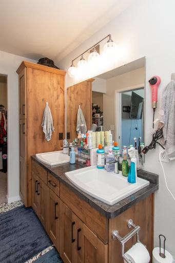 2760 Westwood Street W, West Fargo, ND 58078