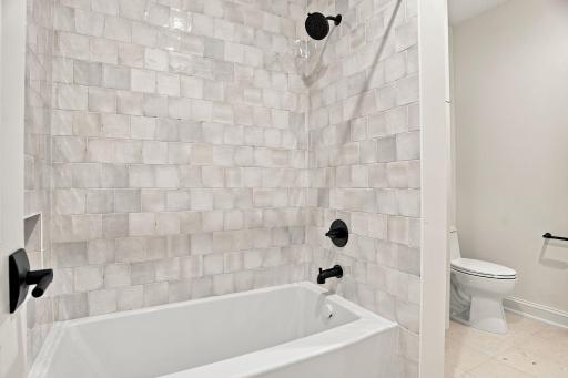 123-web-or-mls-1426_Holdridge_Cir_Wayzata_MN_55391_126.jpg