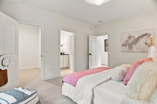 119-web-or-mls-1426_Holdridge_Cir_Wayzata_MN_55391_104.jpg