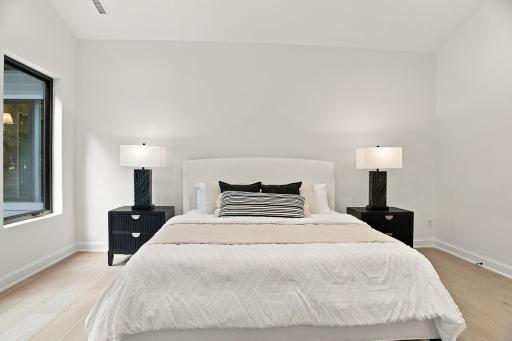 70-web-or-mls-1426_Holdridge_Cir_Wayzata_MN_55391_098.jpg