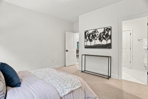 114-web-or-mls-1426_Holdridge_Cir_Wayzata_MN_55391_101.jpg