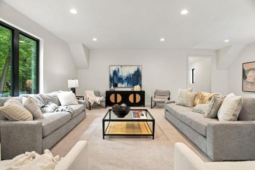 110-web-or-mls-1426_Holdridge_Cir_Wayzata_MN_55391_028.jpg
