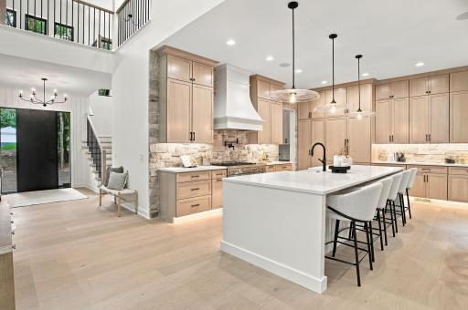 26-web-or-mls-1426_Holdridge_Cir_Wayzata_MN_55391_043.jpg