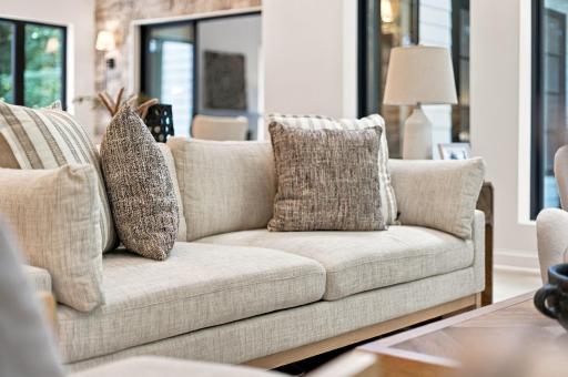 15-web-or-mls-1426_Holdridge_Cir_Wayzata_MN_55391_034.jpg
