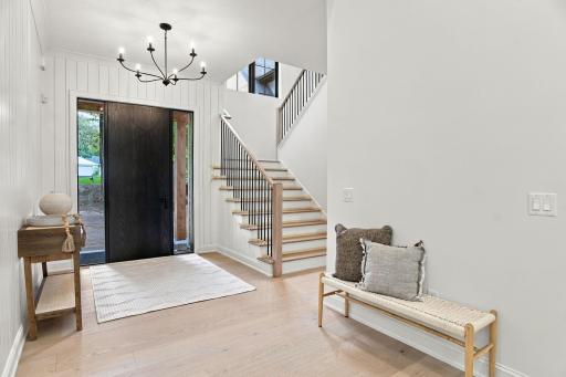 6-web-or-mls-1426_Holdridge_Cir_Wayzata_MN_55391_019.jpg
