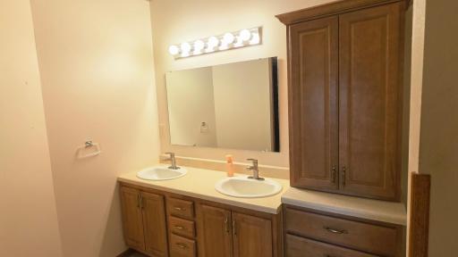 1106 Devito Street, 6, Marshall, MN 56258