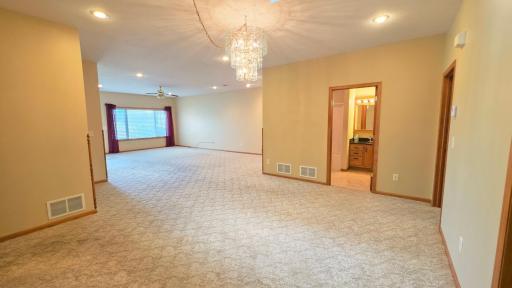 1106 Devito Street, 6, Marshall, MN 56258