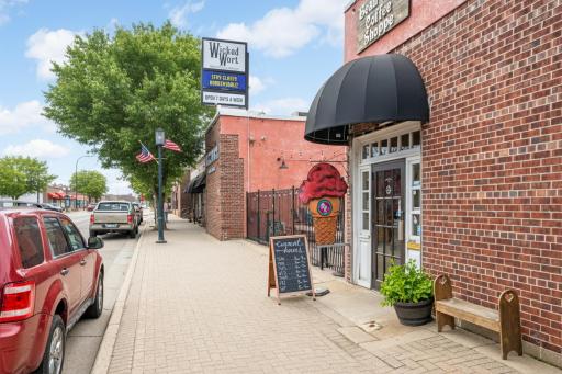 4150 Abbott Avenue N, Robbinsdale, MN 55422