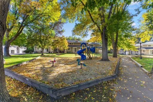 3304 River Bluff Drive, 75, Eagan, MN 55121