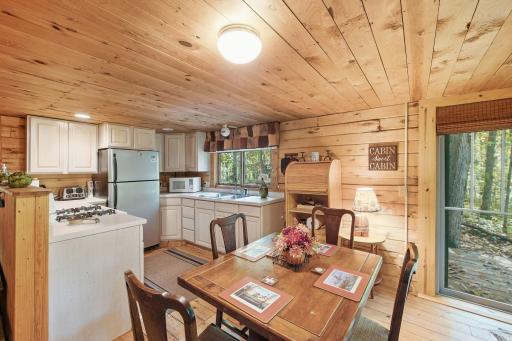 19-web-or-mls-20986 Cross Lake Rd -19.jpg
