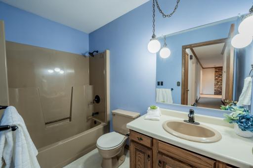 3379 Southgate Court, B, Eau Claire, WI 54701