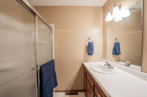 3379 Southgate Court, B, Eau Claire, WI 54701