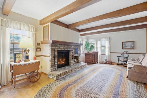 1750 Crestridge Lane, Eagan, MN 55122
