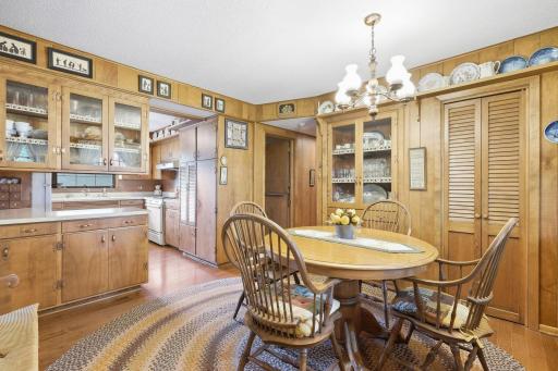 1750 Crestridge Lane, Eagan, MN 55122