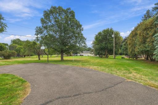 1750 Crestridge Lane, Eagan, MN 55122