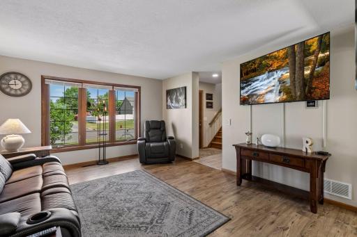 7370 158th Street W, Apple Valley, MN 55124